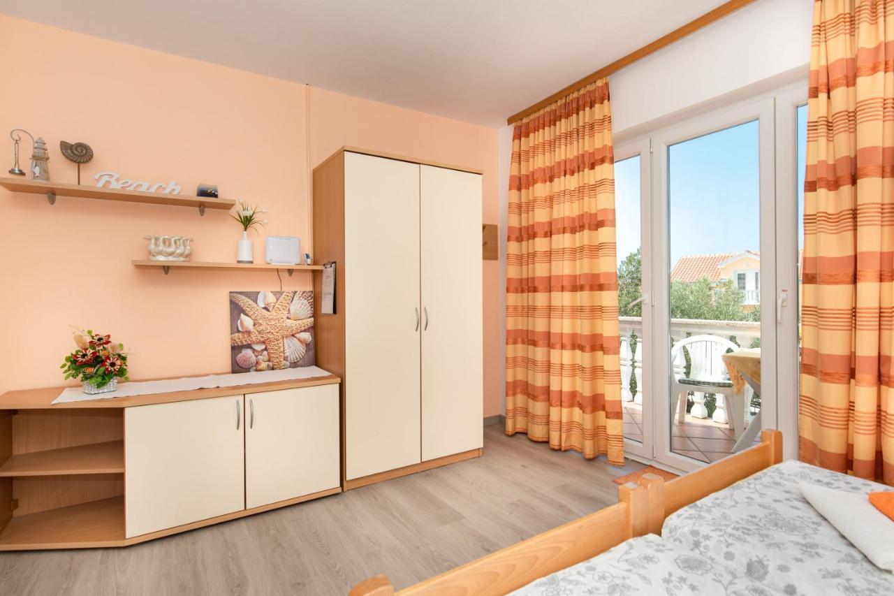 Adria-Holiday House With A Private Pool In Krk Kornić Exteriör bild